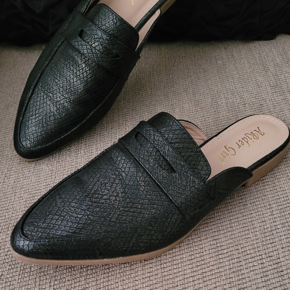 A RIDER GIRL FAUX LEATHER LOAFER MULE SLIDES